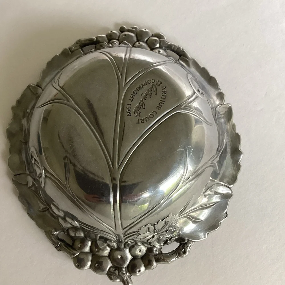 Arthur Court 1999 Grape & Leaf Aluminum Bowl Dish Grapevine Vineyard Serveware